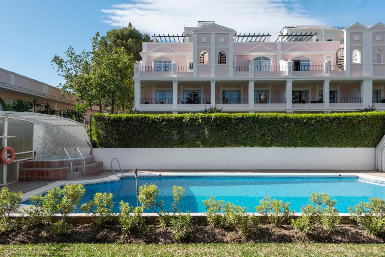 Bright 2 Bedroom Apartment With Parking Space And Swimming Pools In Aloha Gardens Marbella Ngoại thất bức ảnh