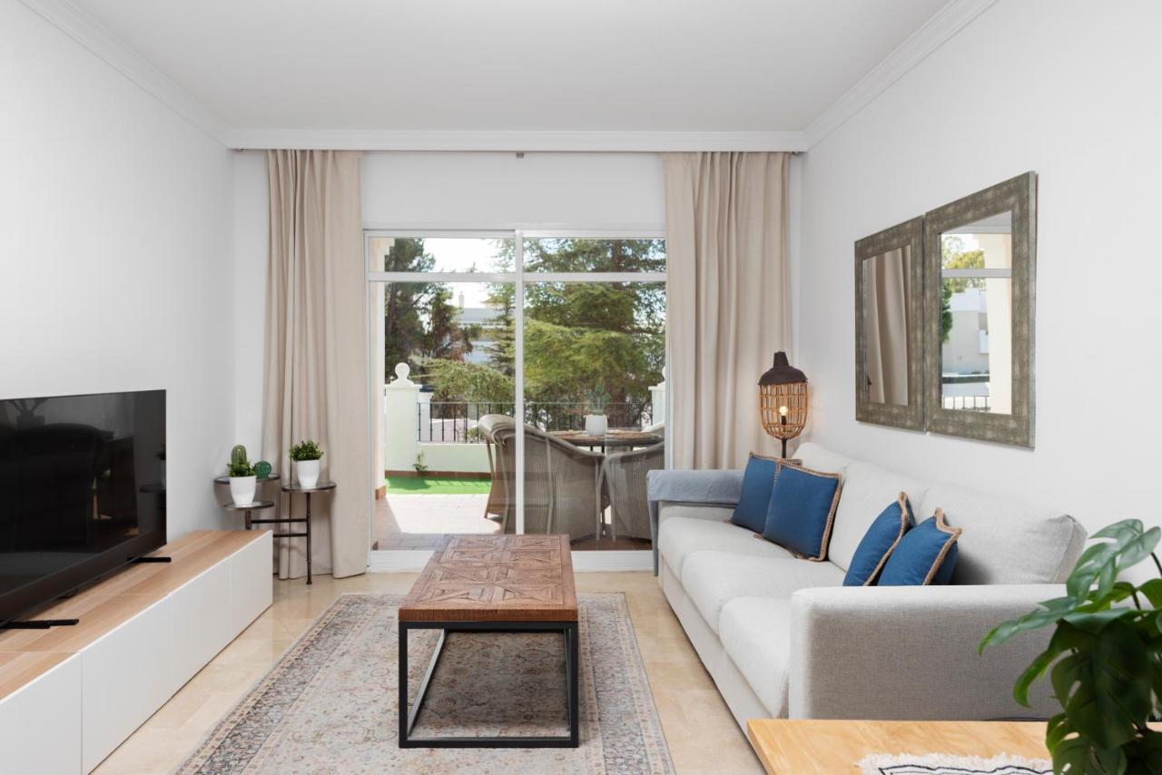 Bright 2 Bedroom Apartment With Parking Space And Swimming Pools In Aloha Gardens Marbella Ngoại thất bức ảnh