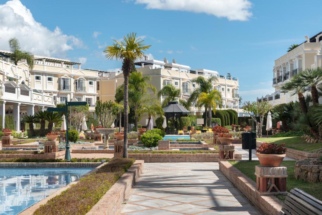Bright 2 Bedroom Apartment With Parking Space And Swimming Pools In Aloha Gardens Marbella Ngoại thất bức ảnh