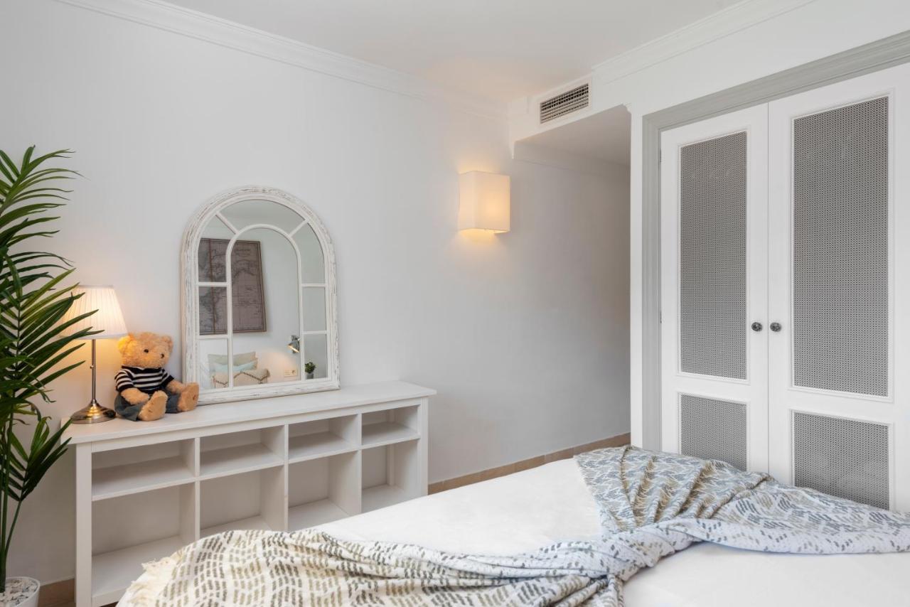 Bright 2 Bedroom Apartment With Parking Space And Swimming Pools In Aloha Gardens Marbella Ngoại thất bức ảnh