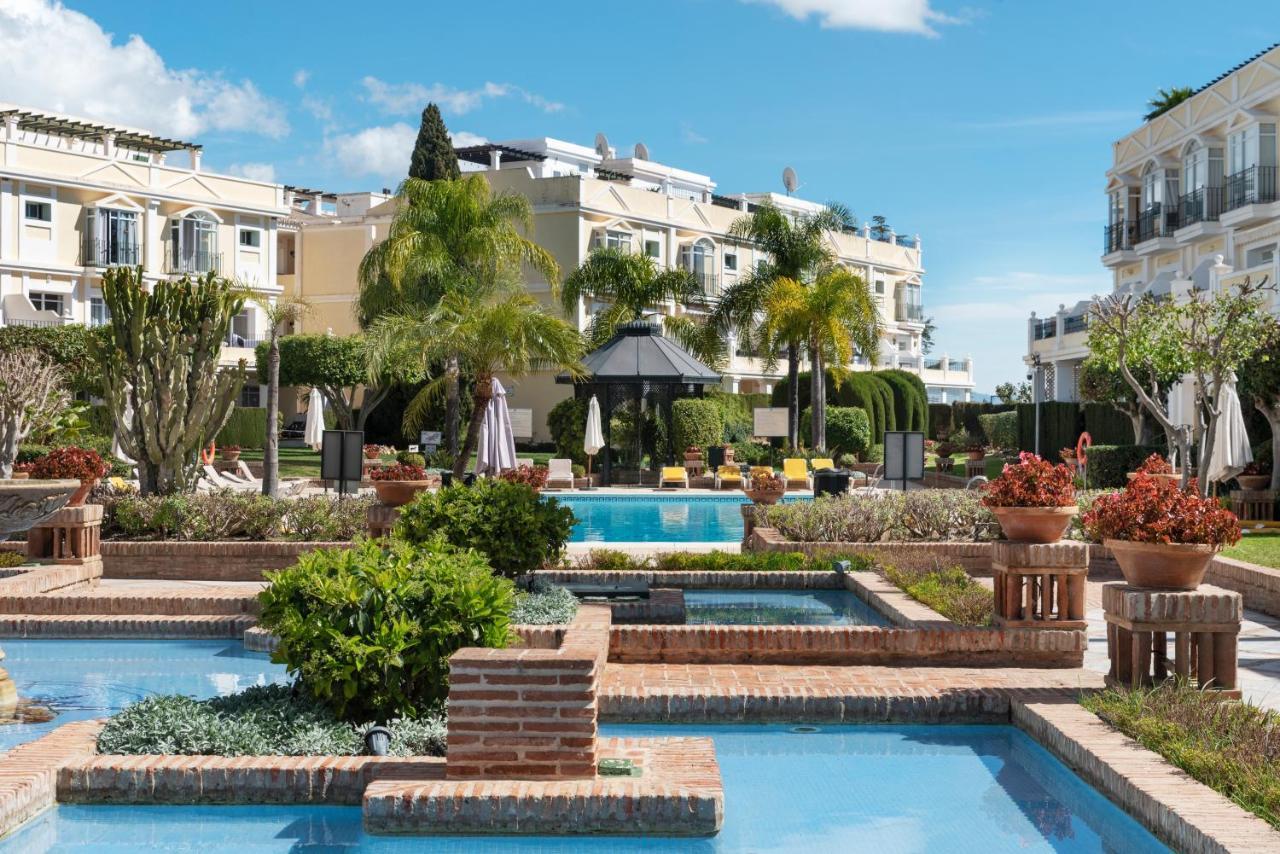 Bright 2 Bedroom Apartment With Parking Space And Swimming Pools In Aloha Gardens Marbella Ngoại thất bức ảnh